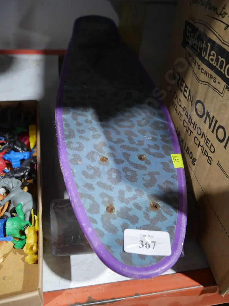 Purple skateboard Image 1++