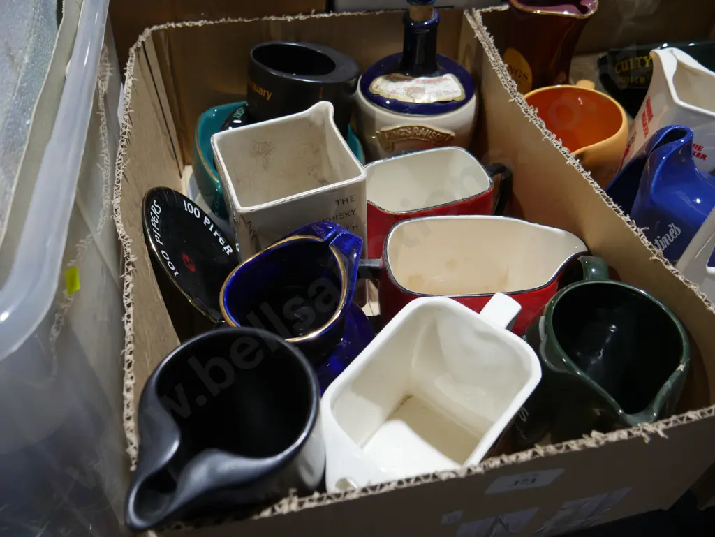 Whisky jugs Image 1++