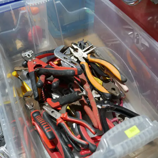 Pliers