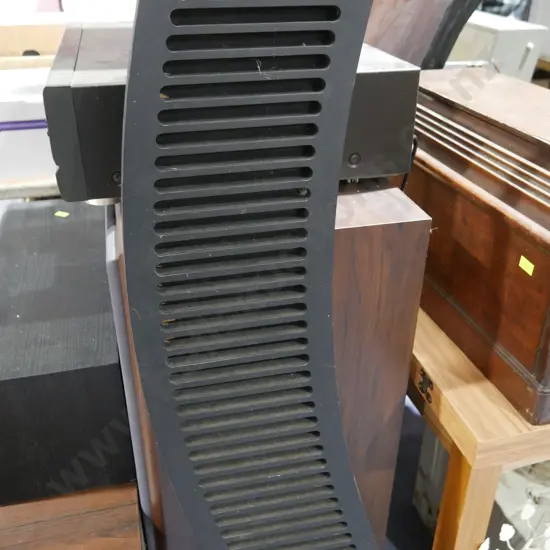 Cd stand