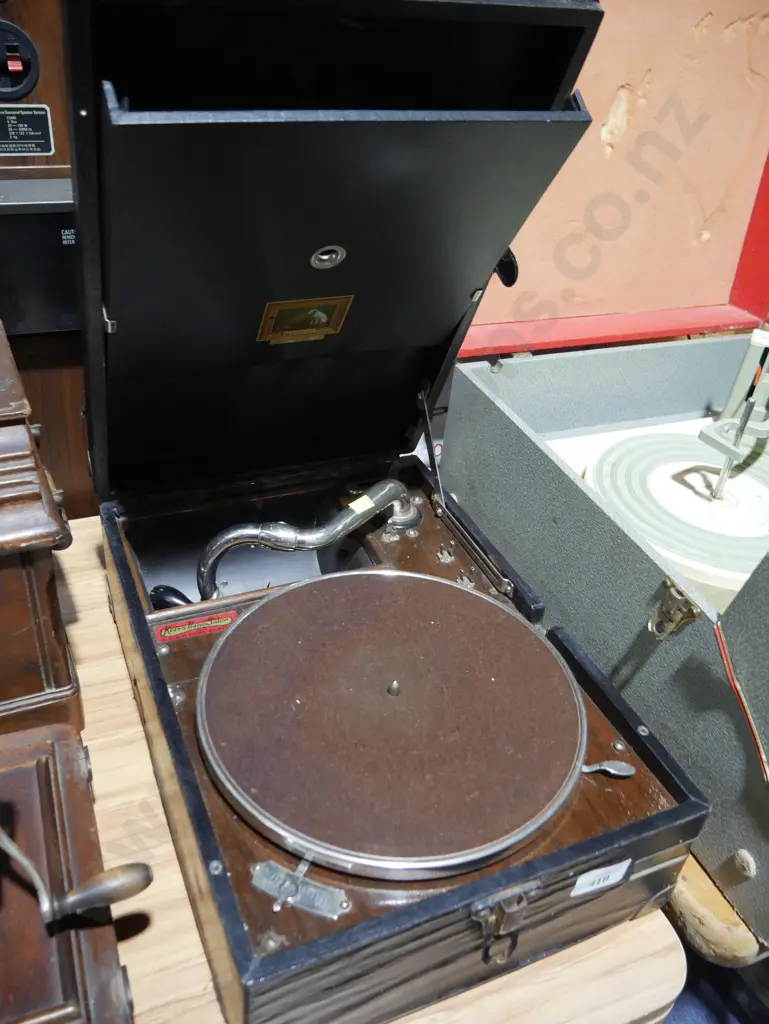 His Masters Voice Gramophone Image 1++