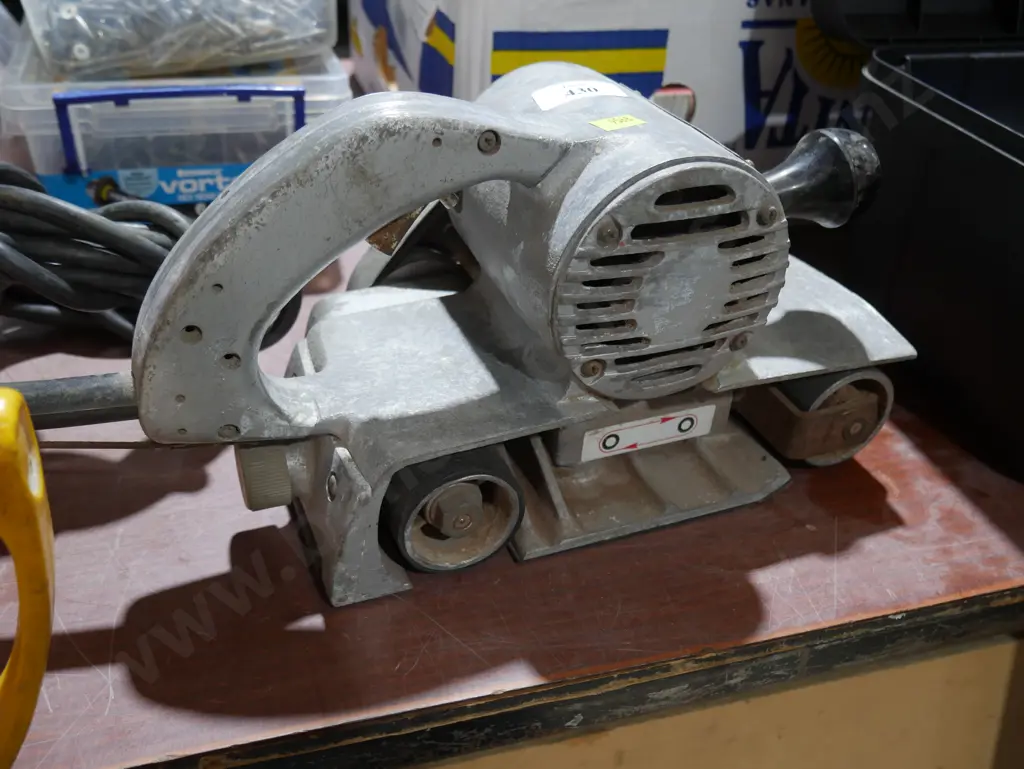 Belt sander Image 1++