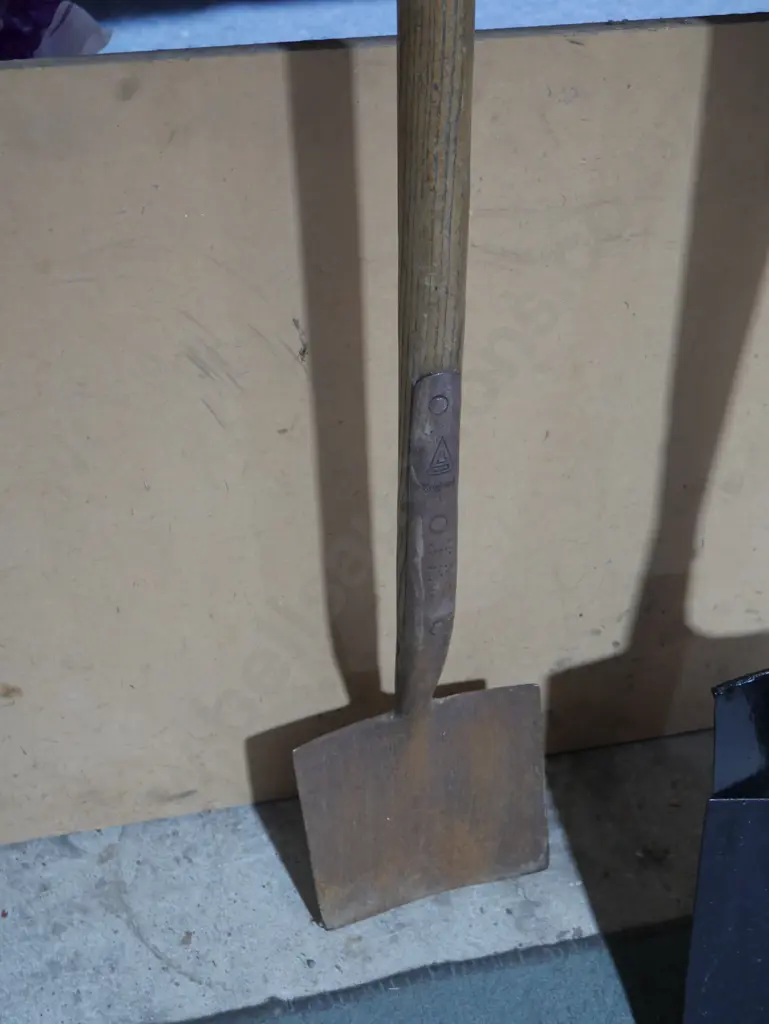 Spade Image 1++