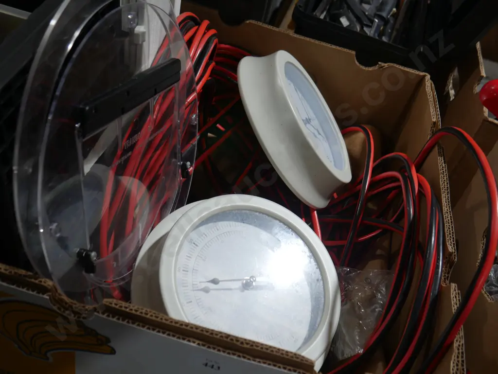 Extension cord, folding stools etc Image 1++