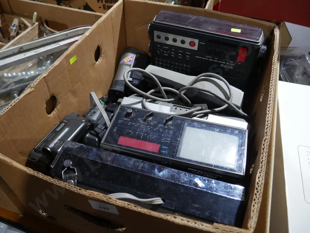 Cassette radios etc Image 1++