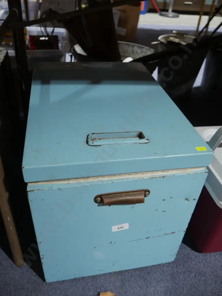 Metal chilly bin Image 1++