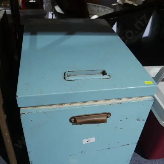Metal chilly bin