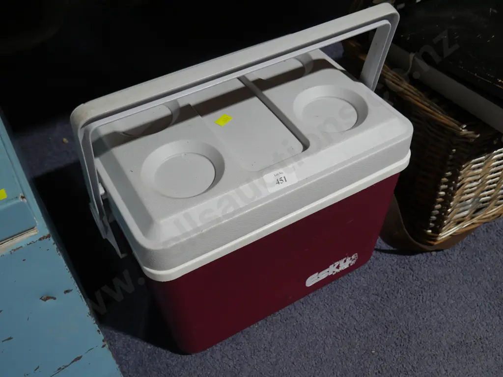 Chilly bin Image 1++