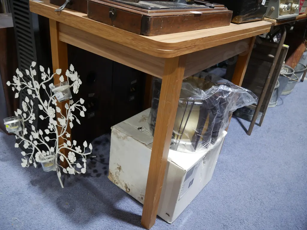 Flip top table Image 1++