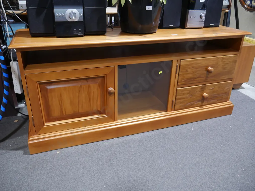 Entertainment unit Image 1++