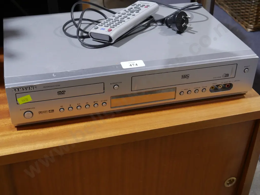 DVD VHS combo Image 1++