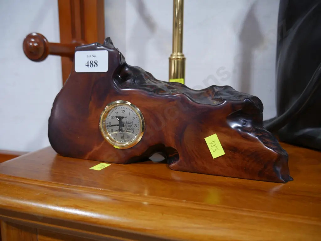 Natural wood mantle clock Image 1++