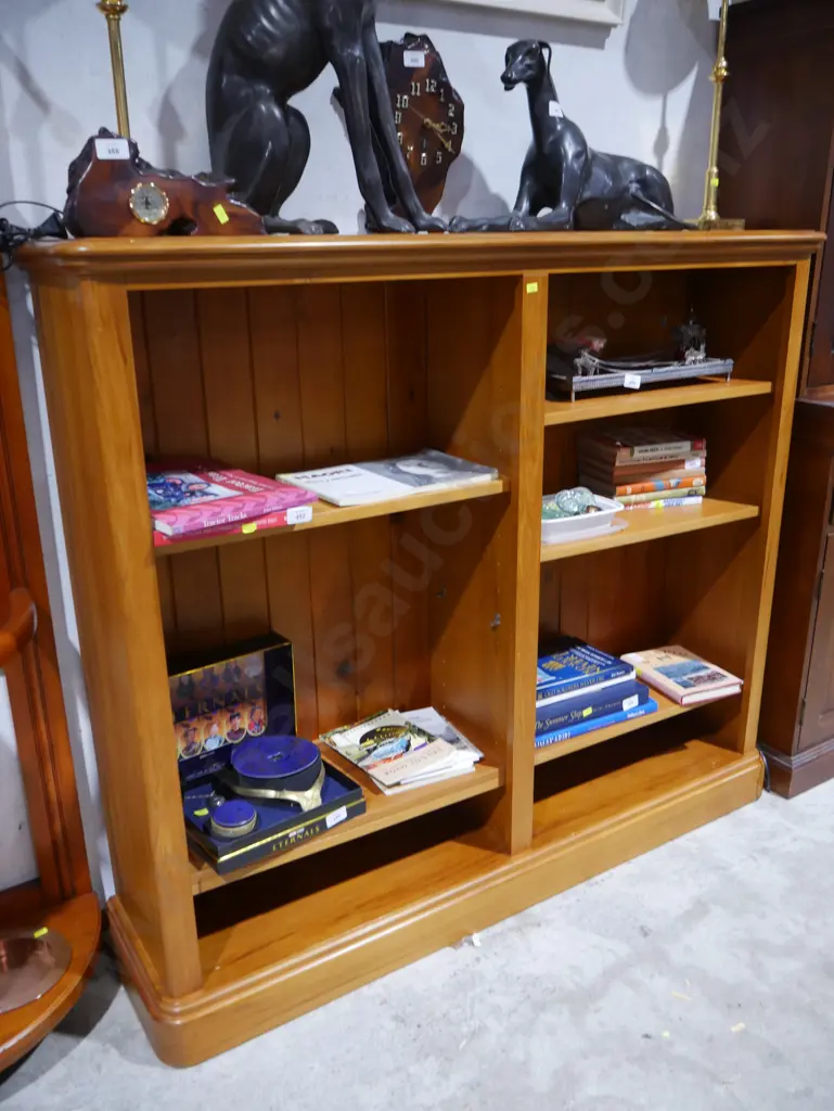 Rimu bookcase Image 1++