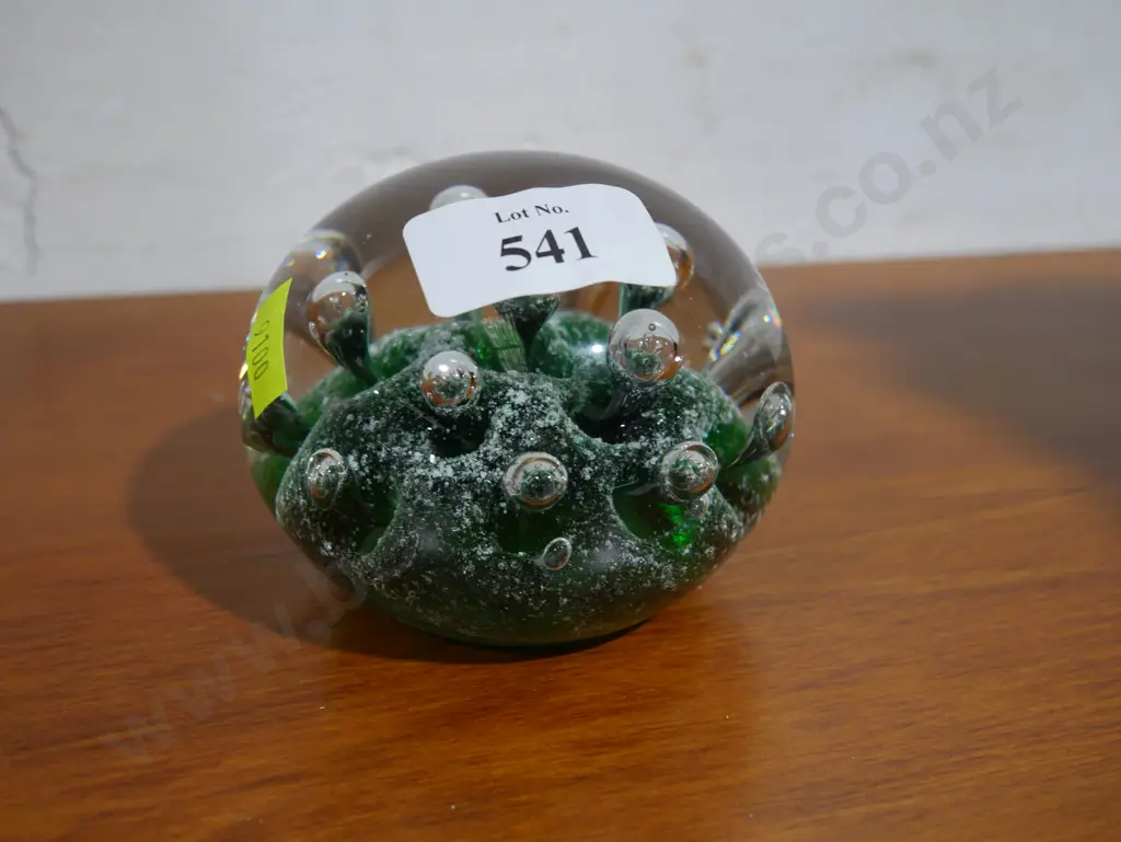 Glass paperweight Image 1++