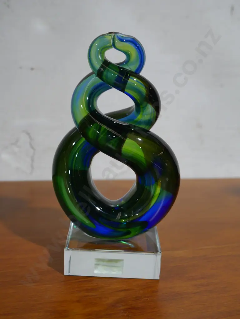 Glass Koru Image 1++