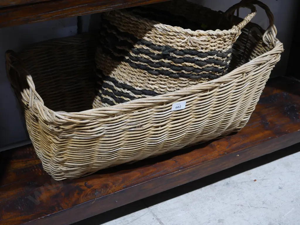 2 baskets Image 1++