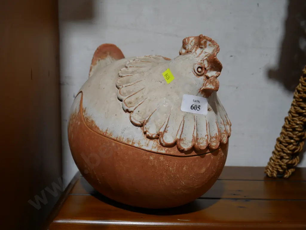Pottery chicken Image 1++