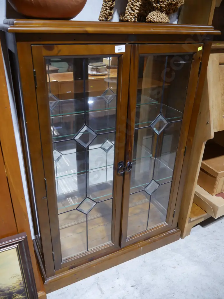 Display case Image 1++