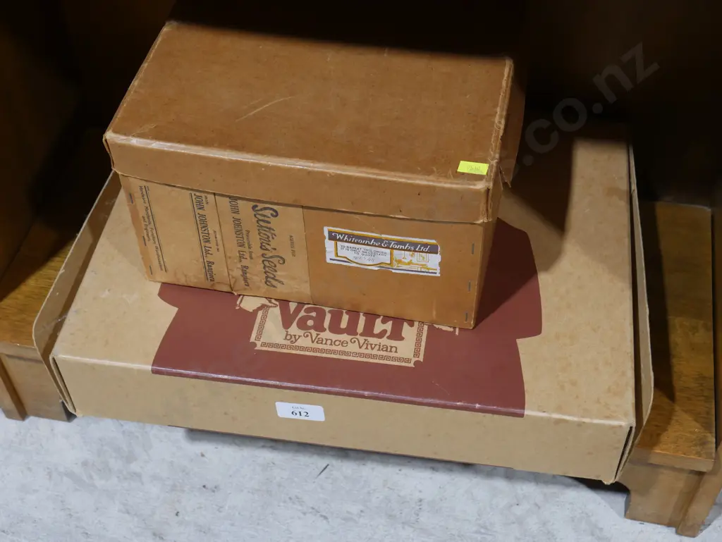 2 advertising boxes Image 1++