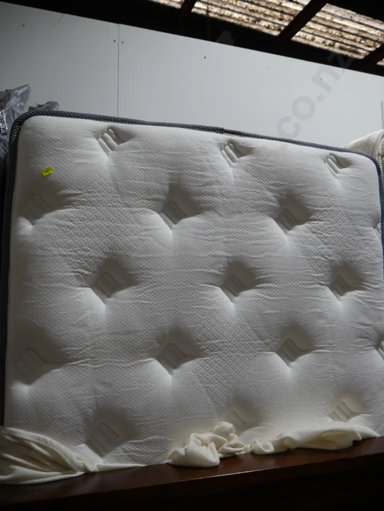 Single bed Image 1++
