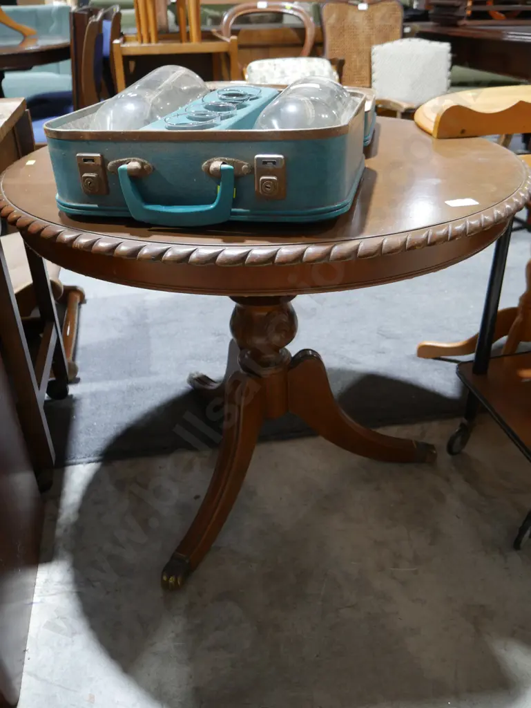 Rope edge table Image 1++
