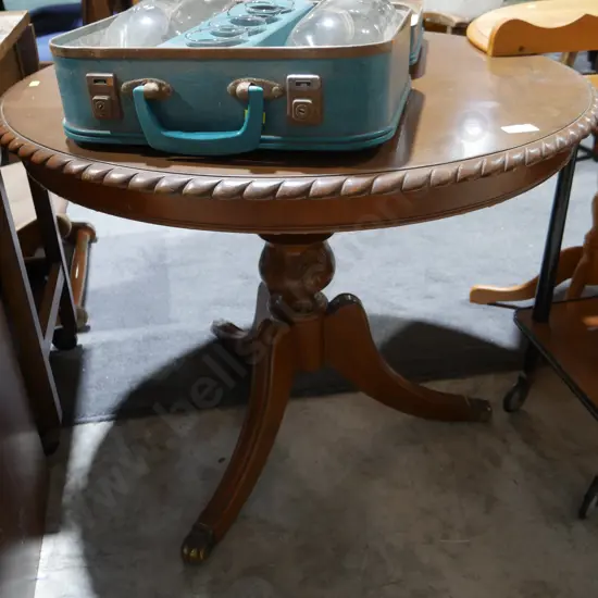 Rope edge table