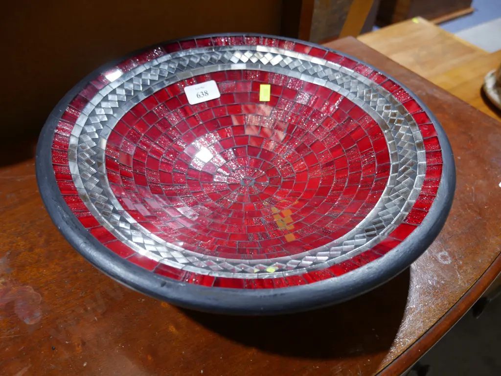 Tiled red bowl Image 1++