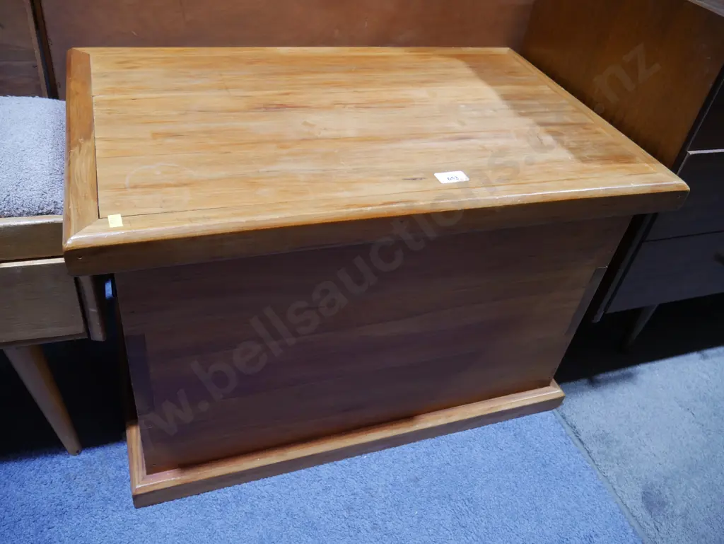 Blanket box Image 1++