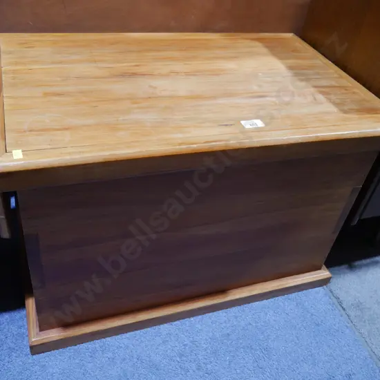 Blanket box