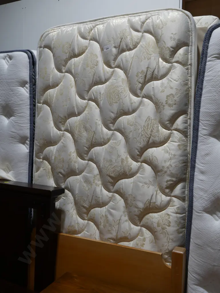 Single bed Image 1++
