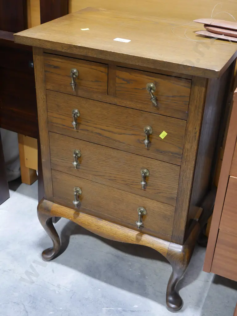 Small set of Oak drawers Image 1++