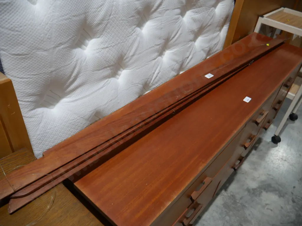 Wooden hanging rails Image 1++