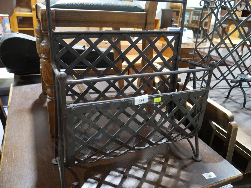 Metal magazine rack Image 1++