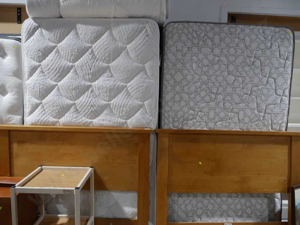 King single bed Image 1++