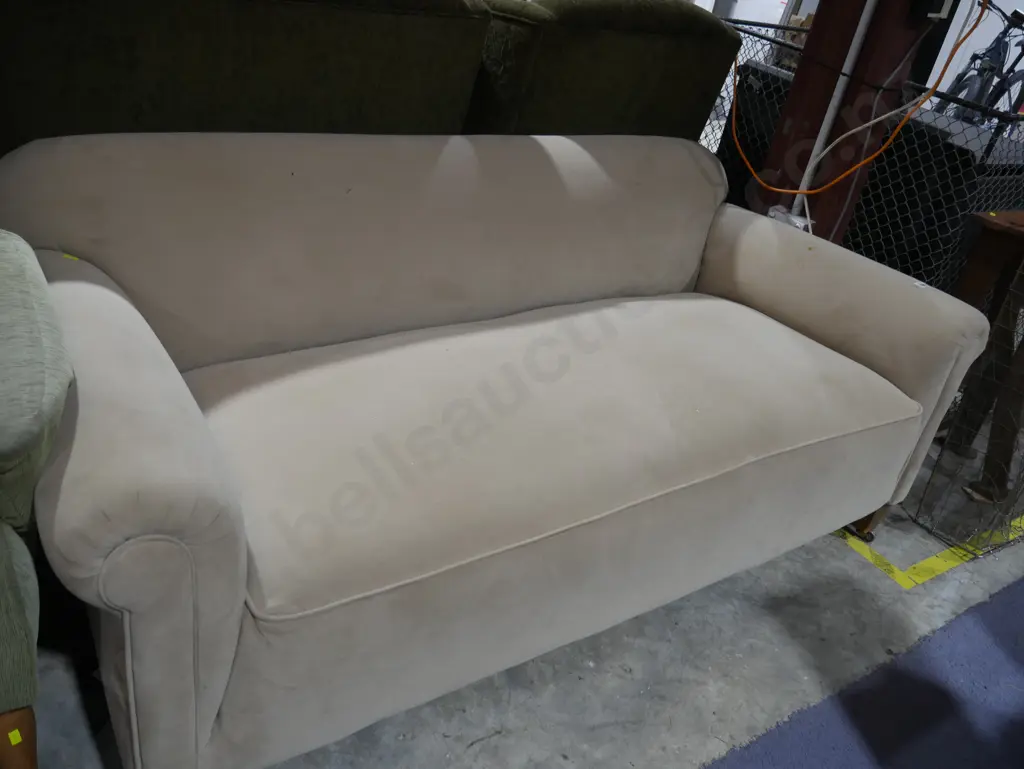 Settee Image 1++