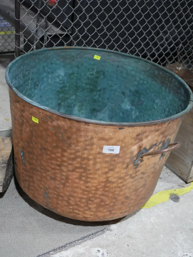 Copper wood bin Image 1++