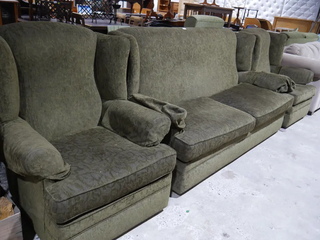 Three piece wingback lounge suite Image 1++