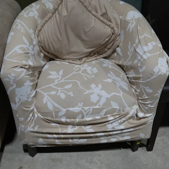 Tub chair