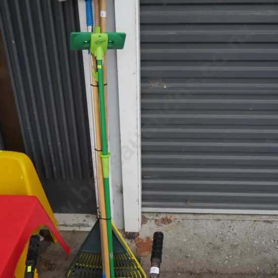Leaf rakes etc