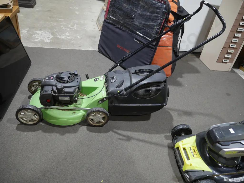 Lawn master motor mower Image 1++