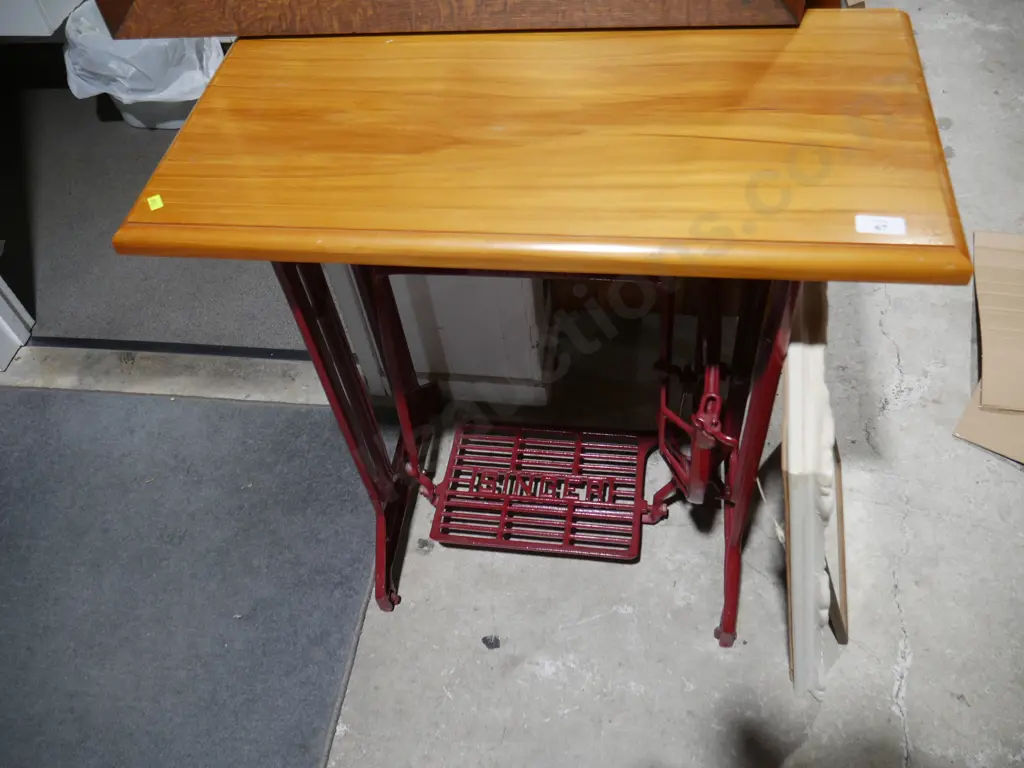 Singer treadle base table Image 1++