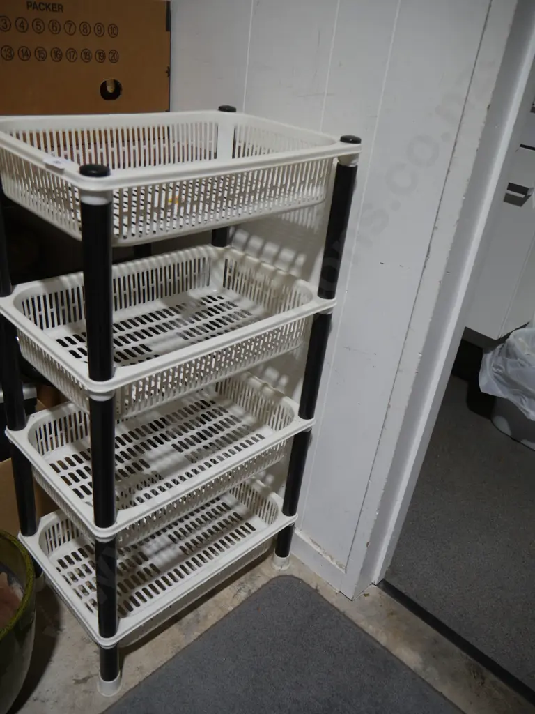 Plastic rack Image 1++