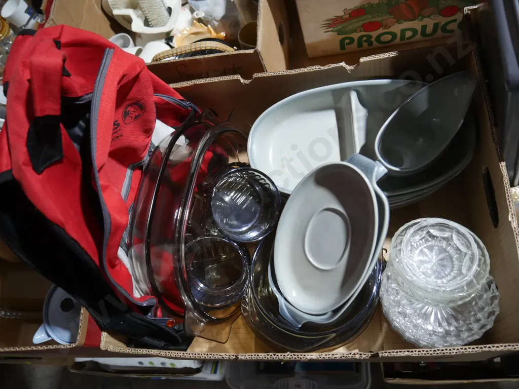 Temuka ware, glass dishes, bag Image 1++