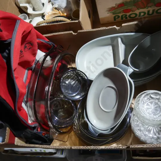 Temuka ware, glass dishes, bag