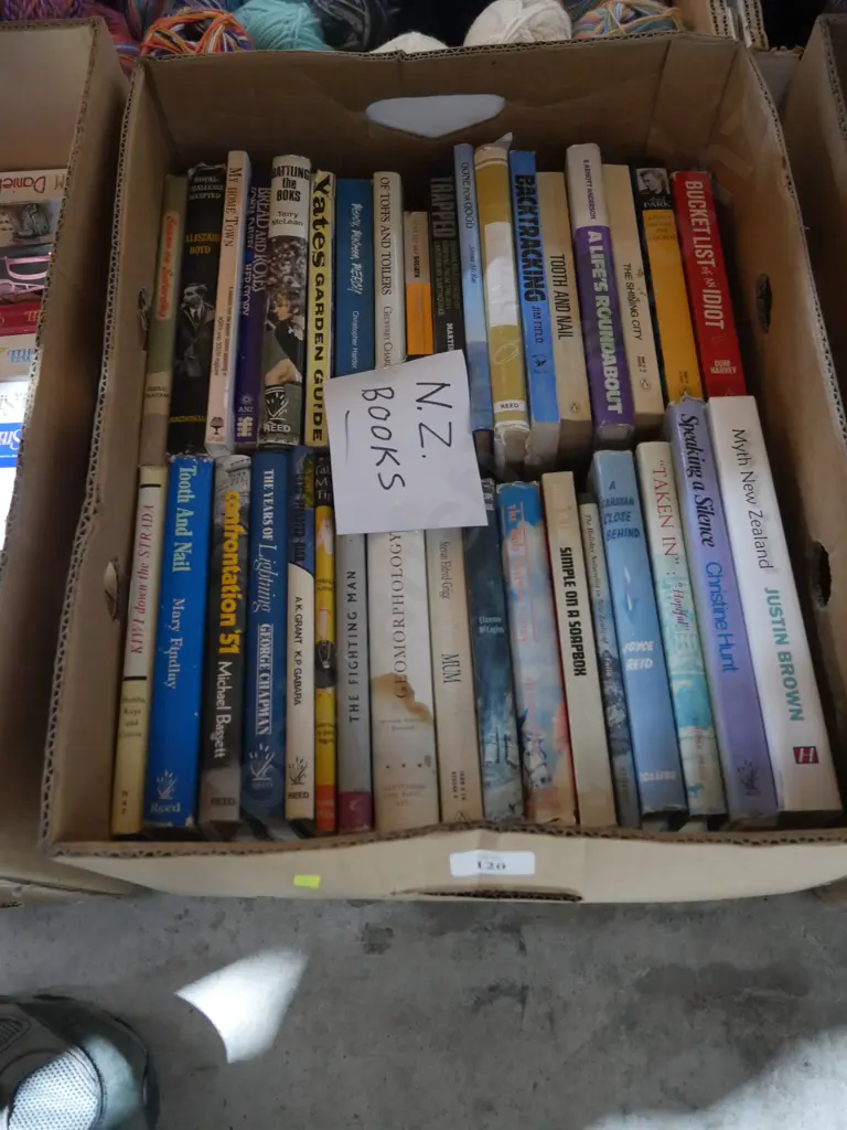New Zealand books Image 1++