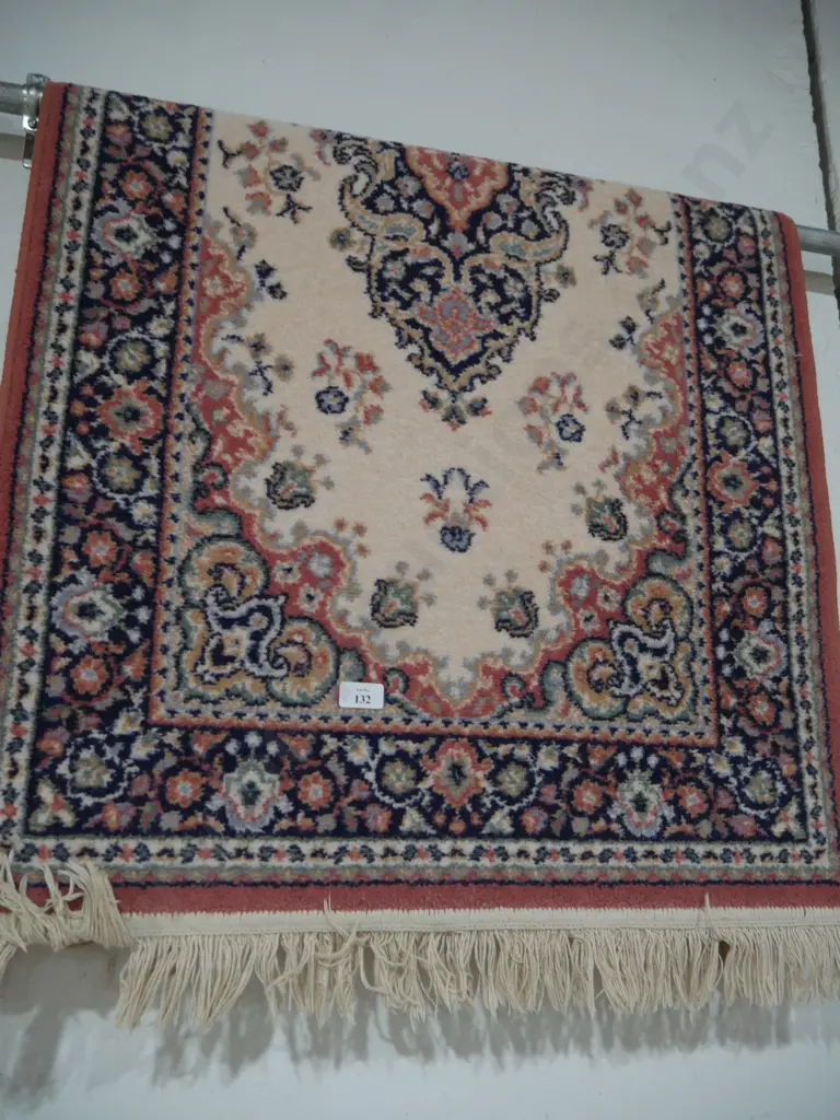Floor rug Image 1++