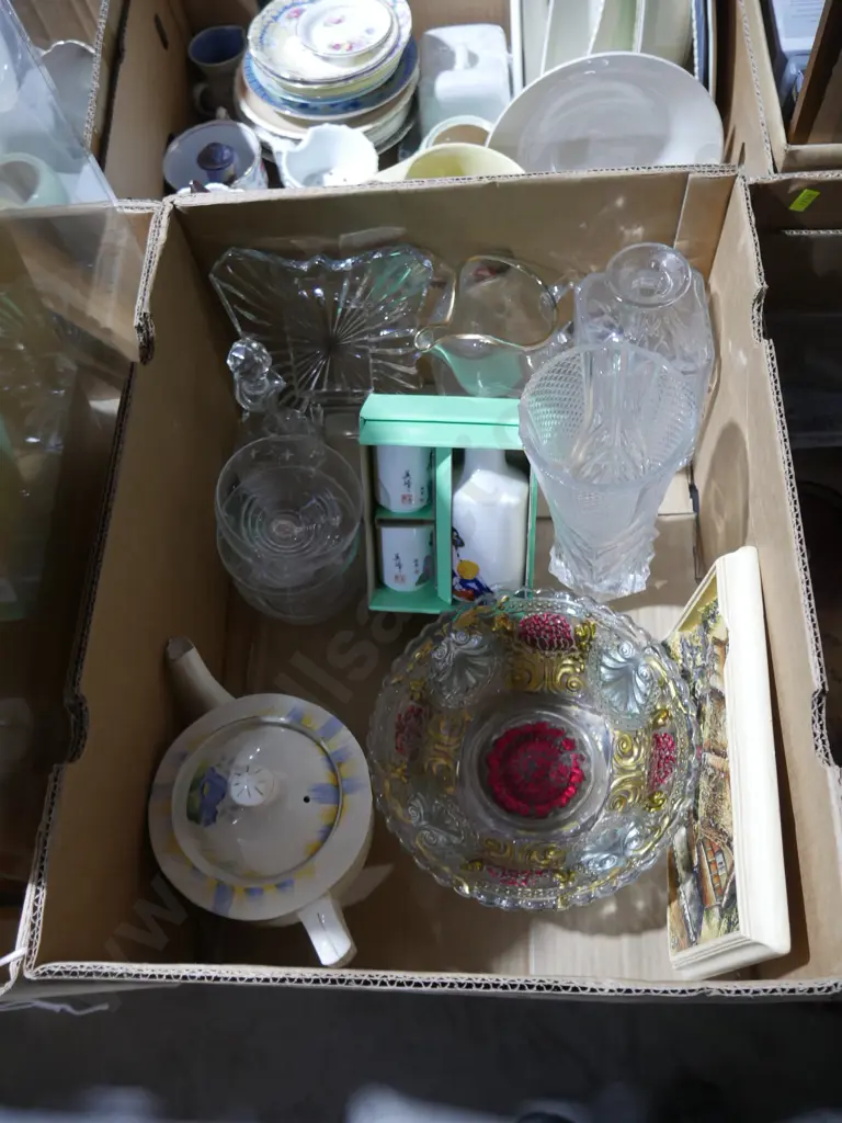 Glassware, teapot etc Image 1++