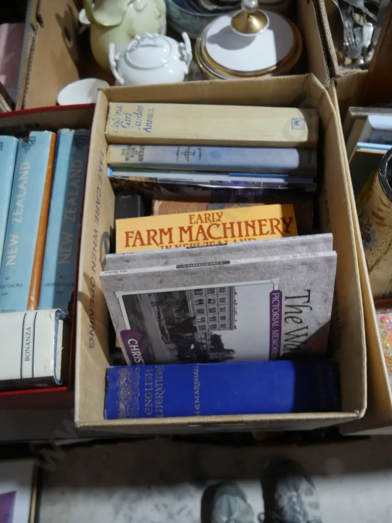 Books Image 1++