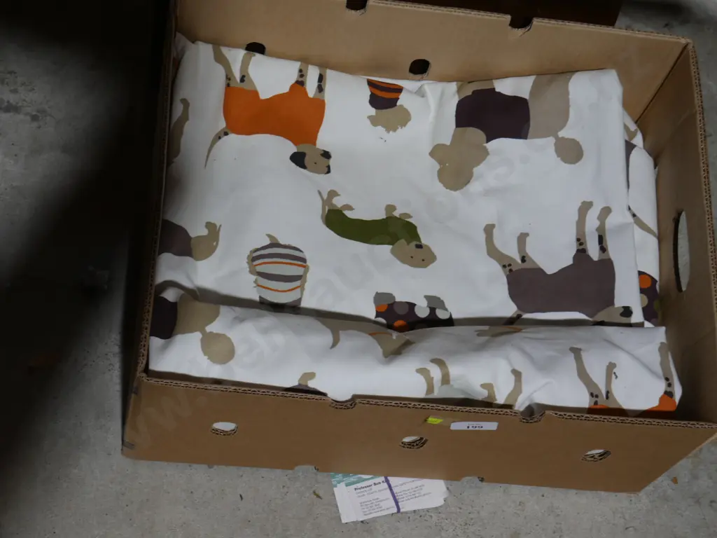 Dog theme curtains Image 1++