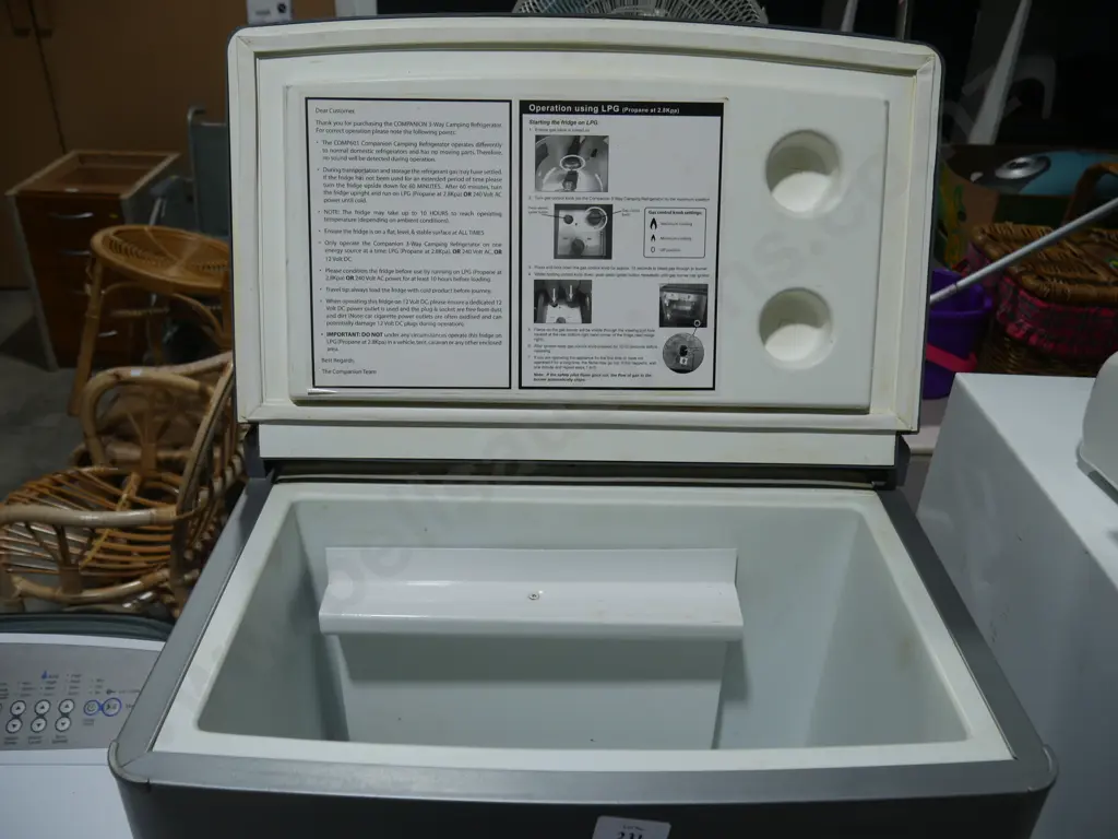 Portable cooler Image 1++